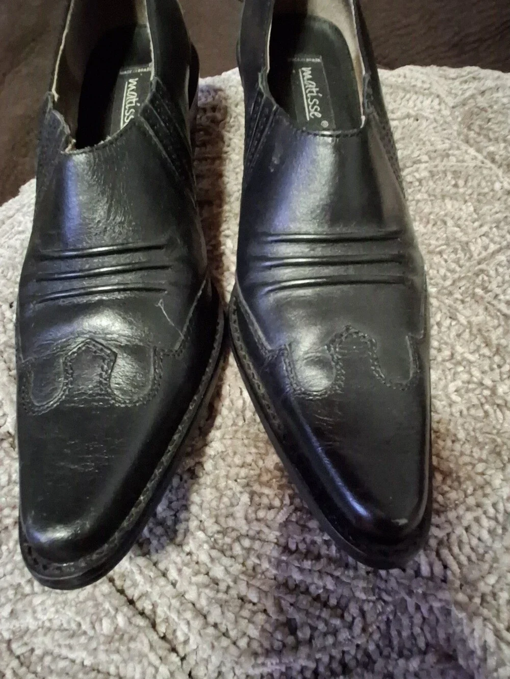 Matisse Women Western ankle boots pointed toes size 9 1/2 M  black leather.